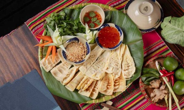 MẸ HÁI TRÊN ĐỒI